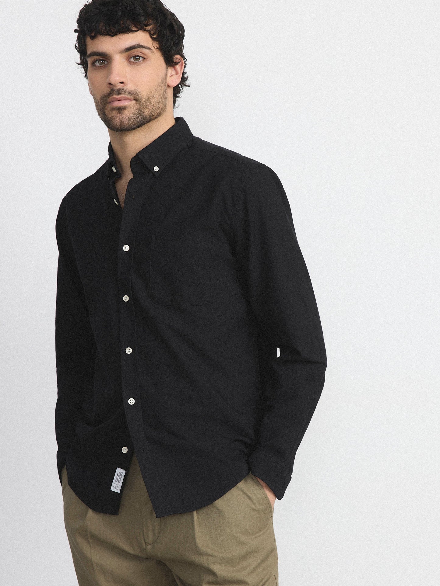 The Jasper Oxford Shirt in Black